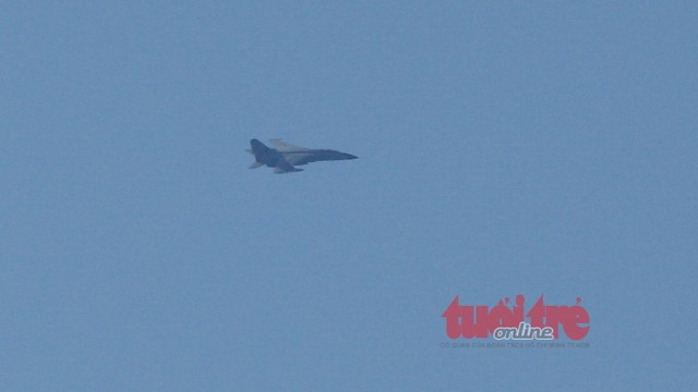 M&aacute;y bay chiến đấu của Trung Quốc tại khu vực gi&agrave;n khoan Hải Dương 981. (Ảnh: Tuổi Trẻ)