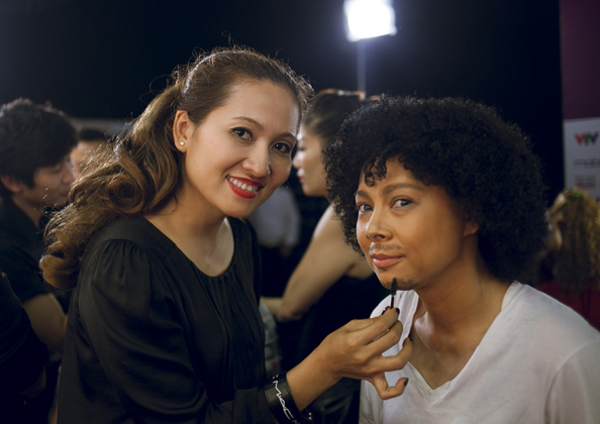 Khi được hỏi về phần tr&igrave;nh diễn trong show 9 sắp tới, Thanh Thảo cười kh&igrave; cho biết c&ocirc; sẽ kh&ocirc;ng h&aacute;t những b&agrave;i h&aacute;t đ&atilde; gắn liền với t&ecirc;n tuổi của m&igrave;nh m&agrave; sẽ h&oacute;a trang th&agrave;nh một nh&acirc;n vật kh&aacute;c. Đ&acirc;y l&agrave; một nhạc sĩ - ca sĩ người Anh rất t&agrave;i hoa với những bản t&igrave;nh ca nổi tiếng trong suốt 4 thập ni&ecirc;n.