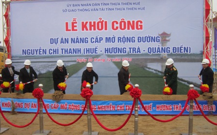 Lễ khởi c&ocirc;ng Dự &aacute;n n&acirc;ng cấp mở rộng đường Nguyễn Ch&iacute; Thanh ng&agrave;y 30/12/2013