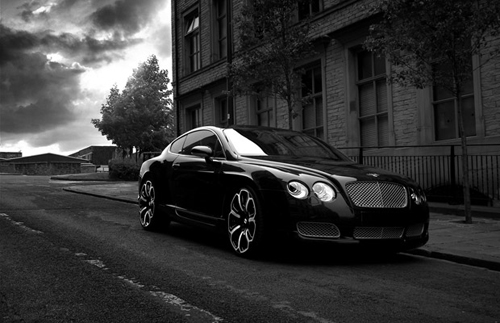 Xe m&agrave;u đen bị cấm v&agrave;o chủ nhật khi ở Denver, Colorado.