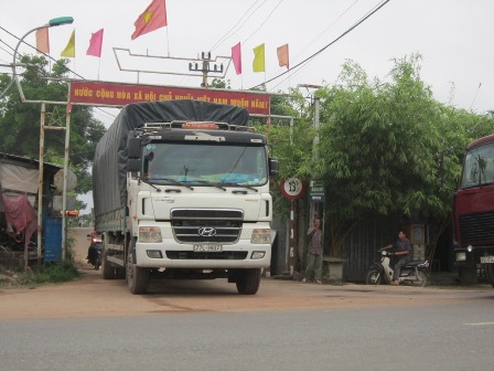 Một trong những trường hợp xe n&eacute; trạm c&acirc;n tại Thừa Thi&ecirc;n - Huế