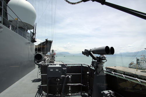 Ống nh&ograve;m quan s&aacute;t 2 b&ecirc;n mạn