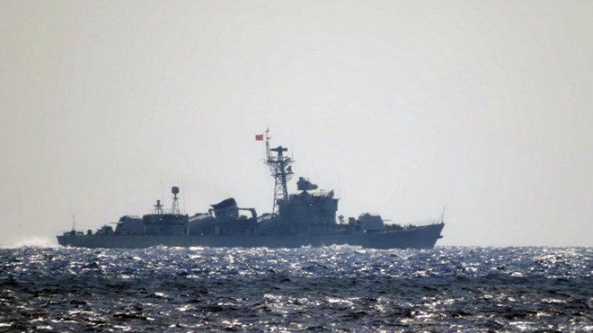 T&agrave;u hộ vệ t&ecirc;n lửa của Trung Quốc tại khu vực hạ đặt tr&aacute;i ph&eacute;p gi&agrave;n khoan trong v&ugrave;ng đặc quyền kinh tế v&agrave; thềm lục địa của Việt Nam