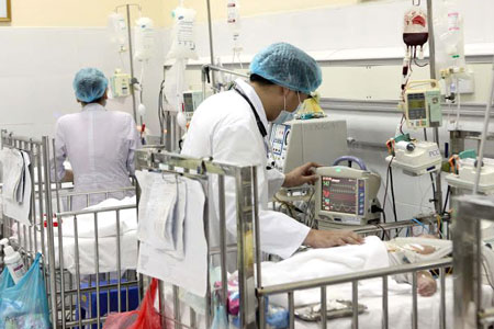 Nhiều bệnh nhân viêm não phải thở máy
