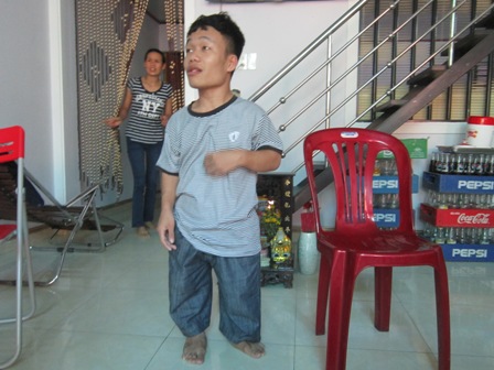 Sĩ tử t&yacute; hon v&agrave; mẹ