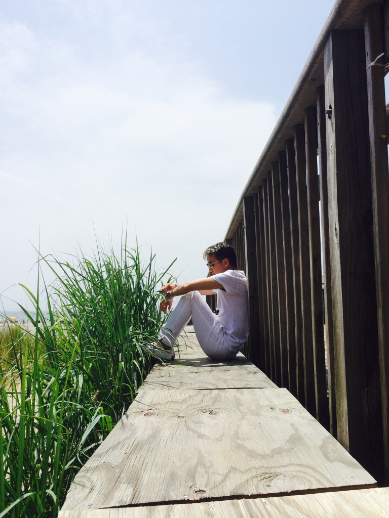  Những ng&agrave;u đầu ti&ecirc;n tại Mỹ, Mr Đ&agrave;m đ&atilde; d&agrave;nh thời gian đi thăm th&uacute; nhiều nơi tại đ&acirc;y, anh chia sẻ, th&iacute;ch th&uacute; nhất trong chuyến đi lần n&agrave;y l&agrave; được ở tại một kh&aacute;ch sạn nổi tiếng trong khu Beverly Hill của Hollywood, đ&acirc;y l&agrave; kh&aacute;ch sạn nổi tiếng g&oacute;p phần th&agrave;nh c&ocirc;ng trong bộ phim kinh điển Pretty Woman (Người Đ&agrave;n B&agrave; Đẹp) với sự g&oacute;p mặt của hai diễn vi&ecirc;n gạo cội Julia Robert v&agrave; Richard Gere. 