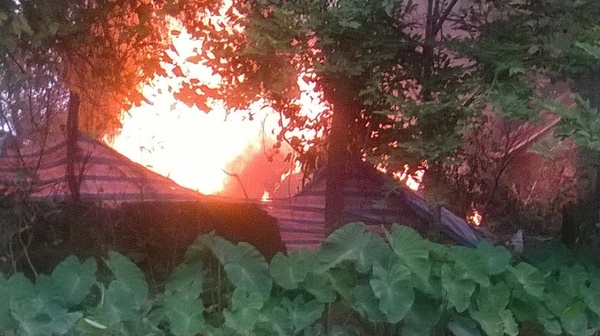 Tai nạn gây ra vụ cháy nổ lớn. Ảnh: Hương Linh