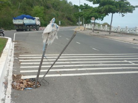 Đường Nguyễn Cơ Thạch nối với đường Phạm Văn Đồng đang