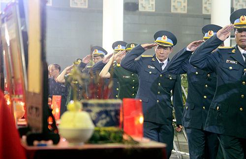 Y&ecirc;n nghỉ nh&eacute;, những người đồng ch&iacute;, đồng đội, những anh l&iacute;nh trẻ mang tr&ecirc;n vai sứ mệnh cao cả, những ước mơ ho&agrave;i b&atilde;o thật đẹp của đời l&iacute;nh cụ Hồ.