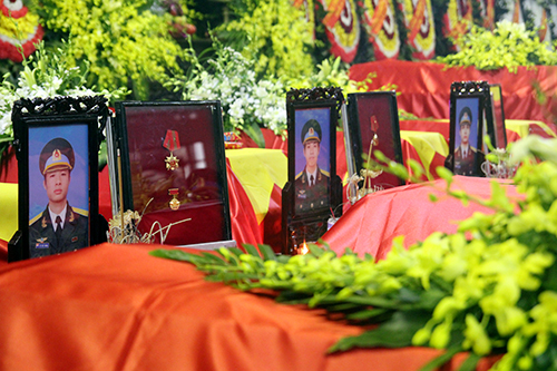 C&aacute;c anh c&ograve;n trẻ qu&aacute;