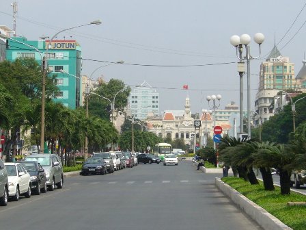 TP tạm ứng 20 tỷ đồng để đẩy nhanh tiến độ dự &aacute;n n&acirc;ng cấp cải tạo đường Nguyễn Huệ 