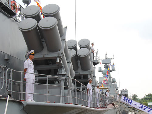 Cận cảnh 2 t&agrave;u ph&aacute;o-t&ecirc;n lửa đầu ti&ecirc;n do Việt Nam đ&oacute;ng - 10