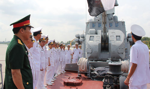 Cận cảnh 2 t&agrave;u ph&aacute;o-t&ecirc;n lửa đầu ti&ecirc;n do Việt Nam đ&oacute;ng - 7