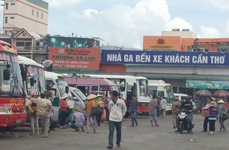 Xe tuyến cố định ra v&agrave;o Bến xe H&ugrave;ng Vương kh&ocirc;ng c&ograve;n bị thu tiền