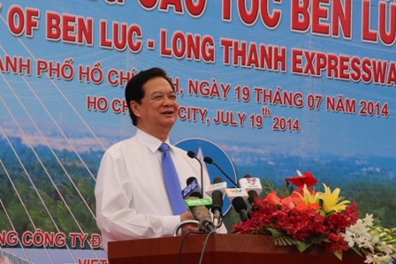 Thủ tướng biểu dương Bộ GTVT đ&atilde; c&oacute; nhiều nỗ lực trong đầu tư kết cấu hạ tầng giao th&ocirc;ng