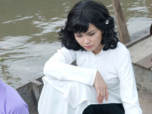 Trong thời gian xảy ra scandal ly h&ocirc;n chồng, Diễm Hương vẫn đi đ&oacute;ng phim. Tuy nhi&ecirc;n, c&ocirc; đ&atilde; bị cắt bỏ ho&agrave;n to&agrave;n vai diễn.