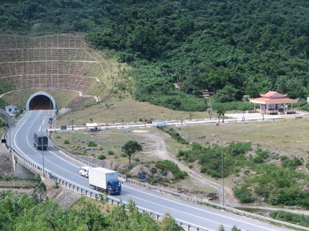 Sau khi khắc phục xong c&aacute;c vị tr&iacute; hư hỏng mặt đường, Tổng cục đường bộ Việt Nam đ&atilde; cho ph&eacute;p nh&agrave; đầu tư BOT dự &aacute;n được thu ph&iacute; trở lại