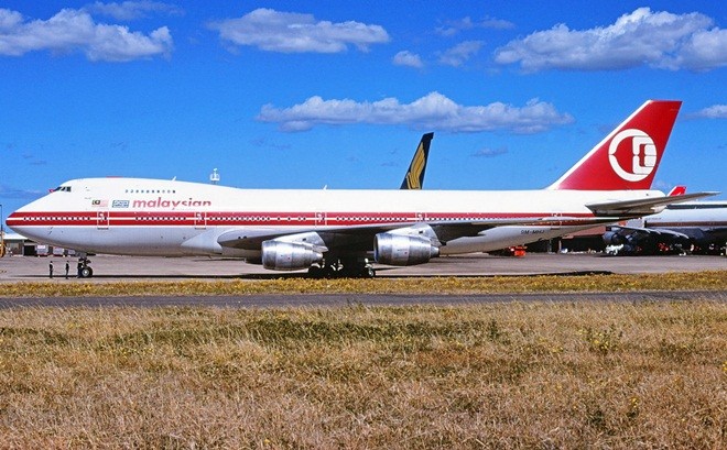 B&ugrave;ng nổ kinh tế những năm 1980 gi&uacute;p MAS ăn n&ecirc;n l&agrave;m ra. Cuối thập kỷ n&agrave;y, MAS c&oacute; tuyến bay tới 47 điểm quốc tế tại ch&acirc;u &Acirc;u, ch&acirc;u &Uacute;c v&agrave; Mỹ. Năm 1993, MAS trở th&agrave;nh h&atilde;ng h&agrave;ng kh&ocirc;ng đầu ti&ecirc;n tại Đ&ocirc;ng Nam &Aacute; bay tới nam Mỹ với c&aacute;c chuyến tại Buenos Aires, Argentina.