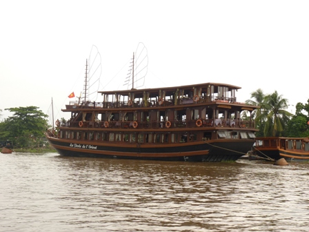 Trong th&aacute;ng 8 ph&ograve;ng CSĐT sẽ tập trung kiểm tra điều kiện an to&agrave;n của bến cảnh, hoạt động t&agrave;u kh&aacute;ch du lịch 