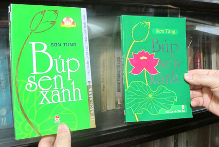 B&igrave;a cuốn tiểu thuyết &ldquo;B&uacute;p sen xanh&rdquo; của NXB Kim Đồng (tr&aacute;i) v&agrave; cuốn s&aacute;ch in lậu c&oacute; ghi NXB Thời Đại (phải)