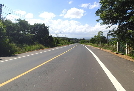 Một đoạn thuộc G&oacute;i thầu số 2, dự &aacute;n đầu tư n&acirc;ng cấp, mở rộng đường Hồ Ch&iacute; Minh đoạn Kon Tum - Pleiku đ&atilde; ho&agrave;n th&agrave;nh