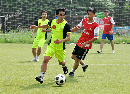 Cùng trận đấu giữa đội chủ nhà Ban QLDA đường HCM và Ban QLDA 1