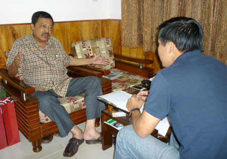 &Ocirc;ng L&ecirc; Đức Th&agrave;nh trả lời phỏng vấn PV B&aacute;o Giao th&ocirc;ng