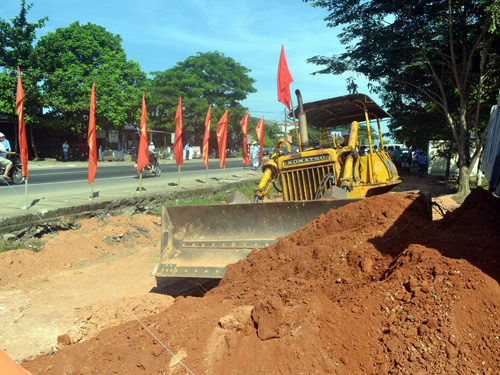 Thi c&ocirc;ng dự &aacute;n mở rộng QL1A, đoạn qua Quảng Ng&atilde;i