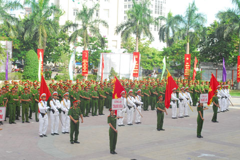 C&ocirc;ng an c&aacute;c tỉnh tham gia thi điều lệnh