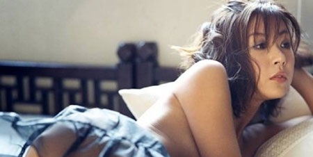 Sung Hyun Ah l&agrave; một kiều nữ nổi tiếng nhưng cũng tai tiếng trong showbiz H&agrave;n