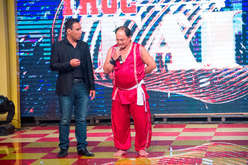 MC Quyền Linh c&ugrave;ng kỷ lục gia Nguyễn Kim Tuấn.