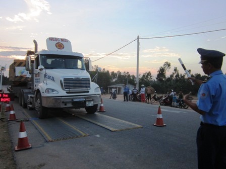 Chủ tịch tỉnh Quảng Ng&atilde;i y&ecirc;u cầu tăng cường c&ocirc;ng t&aacute;c trinh s&aacute;t để kịp thời ph&aacute;t hiện v&agrave; xử l&yacute; nghi&ecirc;m 