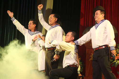 Đ&agrave;n ghita 1 d&acirc;y - Cục Quản l&yacute; đường Bộ IV