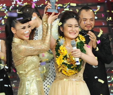 Hương Tr&agrave;m cho thấy mối quan hệ kh&ocirc;ng mấy tốt đẹp của m&igrave;nh với Thu Minh sau khi The Voice kết th&uacute;c