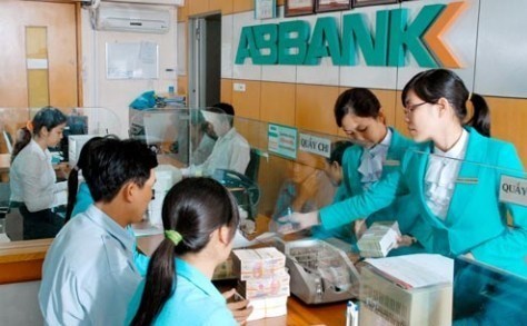 Cố gắng lắm, tới thời điểm hiện tại EVN mới tho&aacute;i được gần 10% vốn sở hữu tại ABBank.