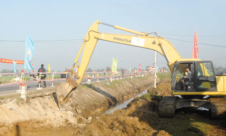  Thi c&ocirc;ng mở rộng QL1 đoạn Vĩnh Điện - Tam Kỳ