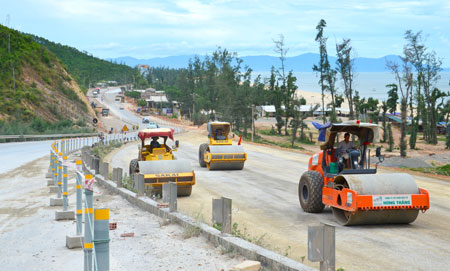 Với c&aacute;c biện ph&aacute;p tổ chức thi c&ocirc;ng, linh hoạt nh&agrave; thầu H&ugrave;ng Thắng đang phấn đấu đưa c&ocirc;ng tr&igrave;nh về đ&iacute;ch sớm, vượt tiến độ 6 th&aacute;ng