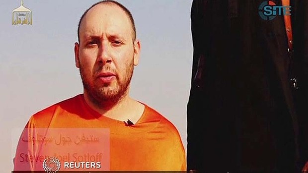 H&igrave;nh ảnh từ đoạn video h&agrave;nh quyết nh&agrave; b&aacute;o Steven Sotloff của Nh&agrave; nước Hồi gi&aacute;o