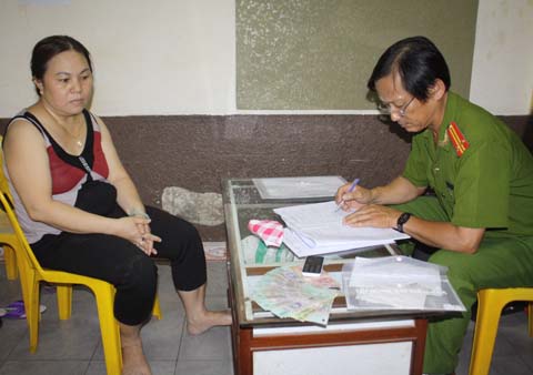 Đối tượng Mai Thị Đ&agrave;o tại cơ quan điều tra