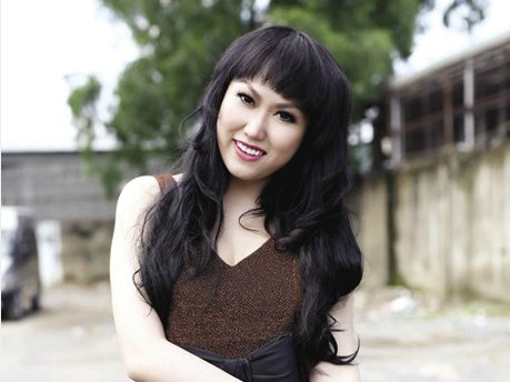 Phi Thanh V&acirc;n kh&ocirc;ng c&ograve;n tung ra những ca kh&uacute;c thảm họa, c&ocirc; nhuộm da trắng v&agrave; chuyển hướng kinh doanh