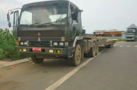 Chiếc xe biển số đỏ bị tịch thu