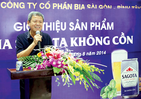 &Ocirc;ng Văn Thanh Li&ecirc;m - Chủ tịch HĐQT C&ocirc;ng ty CP Bia S&agrave;i G&ograve;n - B&igrave;nh T&acirc;y trong buổi ra mắt sản phẩm bia kh&ocirc;ng cồn
