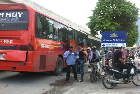 Nh&agrave; xe Anh Huy - Đất Cảng khẳng định sẽ kh&ocirc;ng c&ograve;n cảnh đ&oacute;n trả kh&aacute;ch tr&aacute;i quy định như thế n&agrave;y (chụp ng&agrave;y 8/9)