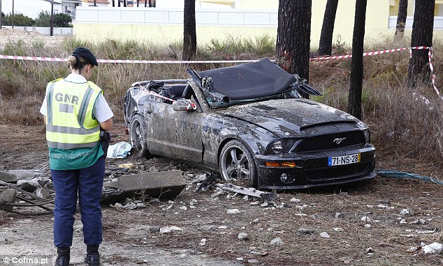 Cảnh s&aacute;t c&oacute; mặt tại hiện trường để ghi nhận sự việc