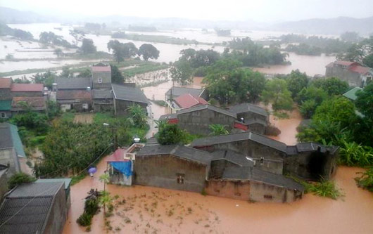 Tp. Lạng Sơn ngập ch&igrave;m trong mưa lũ do ảnh hưởng của cơn b&atilde;o số 2 (th&aacute;ng 7/2014)
