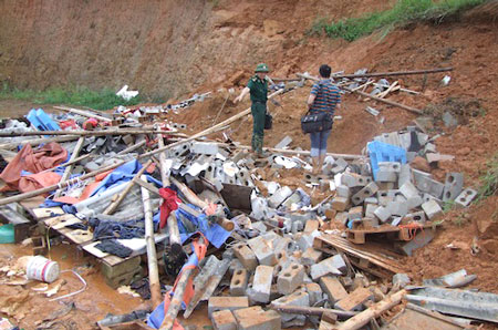 Hiện trường vụ sạt lở nghi&ecirc;m trọng khiến 11 người thương vong tại Lạng Sơn s&aacute;ng 17/9