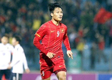 Tiền đạo Mạc Hồng Qu&acirc;n