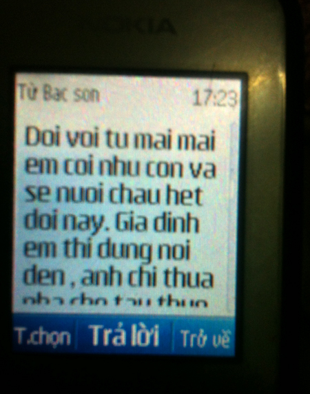 Trong tin nhắn đối tượng Sơn tỏ ra rất hận gia đ&igrave;nh v&agrave; phủ nhận h&agrave;nh vi đ&aacute;nh đập, h&agrave;nh hạ ch&aacute;u T&uacute;