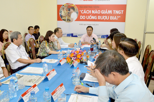 Quảng cảnh buổi tọa đ&agrave;m