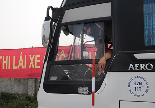 Thi trong sa h&igrave;nh